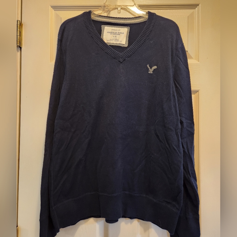 American Eagle Outfitters Men's Vintage Fit Navy Sweater, Size L